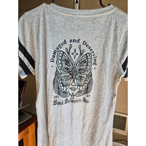 Bad Behavior Size Medium Long Tshirt Grey and Black Damaged and Deserving 2017 - Picture 5 of 5